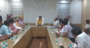 निजीकरण न करने के लिखित वायदे के बाद बिजली कर्मचारियों एवम् अभियन्ताओं का आन्दोलन वापस