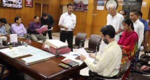 रूद्रपुर जन-सुनवाई दिवस : समस्याओं के निराकरण में हीलाहवाली बरदाश्त नहीं की जाएगी