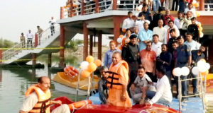 मुख्यमंत्री ने जनपद गोरखपुर में वाॅटर स्पोट्र्स काॅम्पलेक्स का शिलान्यास एवं  रामगढ़ताल बोट जेटी के जीर्णोद्धार का लोकार्पण किया