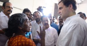 राहुल गांधी दो दिन के केरल दौरे पर, राहत शिविर में जाकर जाना बाढ़ पीड़ितों का दर्द