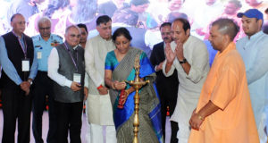 उत्तर प्रदेश के डिफेन्स कॉरिडोर की शीघ्र स्थापना  के लिए केन्द्र सरकार कटिबद्ध: केन्द्रीय रक्षा मंत्री