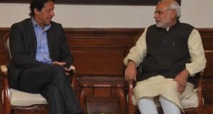 इमरान खान ने पीएम मोदी को लिखी चिट्ठी: हम आतंकवाद पर बातचीत को तैयार