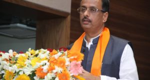 मोदी-योगी सरकार के जनकल्याणकारी कार्यों से जनता में बढ़ी लोकप्रियता से विपक्षी दल डरे हुए हैं : डा. दिनेश शर्मा