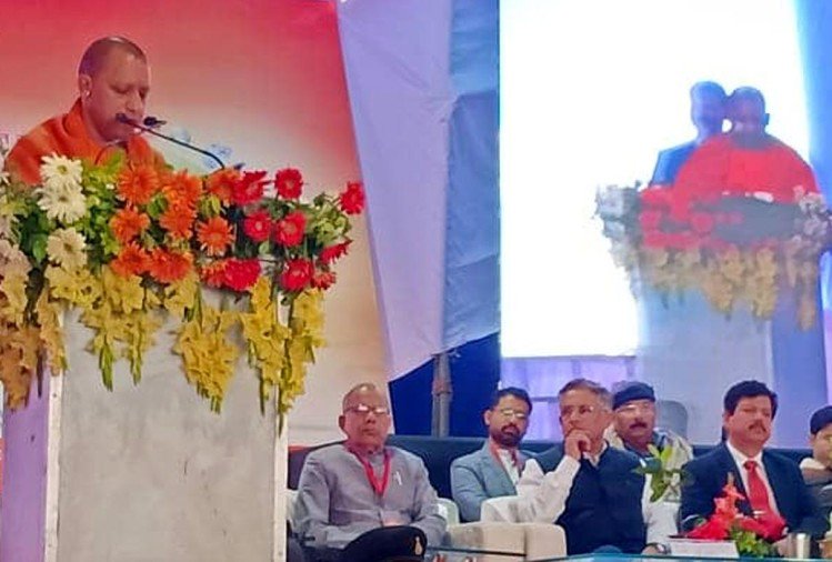 cm-yogi_1547885113