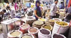 MFN दर्जा वापस लेने के बाद पाक से आयातित चीजों पर 200% बढ़ी कस्टम ड्यूटी