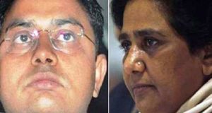 आयकर विभाग ने नोएडा में मायावती के भाई का 400 करोड़ रु. कीमत का प्लॉट जब्त किया