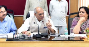 नहरविहीन विकासखण्डों या तहसीलों के लाभार्थियों को निःशुल्क बोरिंग व पम्पसेट वितरण में प्राथमिकता दी जाय—मंत्री धर्मपाल सिंह
