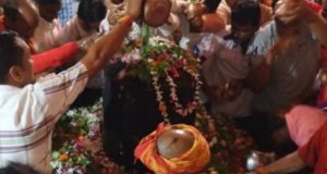 सावन के पहले सोमवार पर दूधिया रोशनी से नहाए शिवालय, हर ओर लगे जयकारे