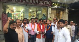 व्यापारियों आज चौक में निकाली पदयात्रा कल प्रदेश भर में निकाला जाएगा मशाल जुलूस
