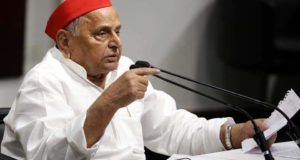 अगर सरकार नहीं चेती तो बहुत जल्द आजम खां पर हो रहे अत्याचार को लेकर पूरे प्रदेश में आंदोलन किया जाएगा—- मुलायम सिंह यादव