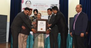 माता-पिता एवं अभिभावक शुरू से ही अपने छोटे बच्चों में पढ़ने की आदत डालें —– राज्यपाल