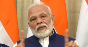पीएम मोदी ने कहा कि दिल्ली में केंद्र की कई योजनाएं लागू नहीं की गई हैं