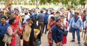 कोरोना का खौफ : शिक्षकों ने यूपी बोर्ड हाईस्कूल और इंटर की उत्तरपुस्तिकाएं जांचने से  किया इनकार