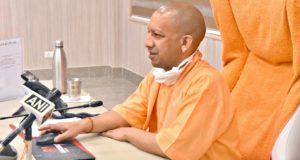 विधानसभा में बोले सीएम योगी – दिल्ली के नमूने यहां आकर पूछते हैं कोरोना पर आपने क्या किया ?