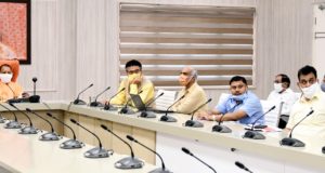 मुख्यमंत्री ने  गोरखपुर में 122 करोड़ रु0 से अधिक की लागत के 175 विकास  कार्यों का वर्चुअल माध्यम से शिलान्यास किया