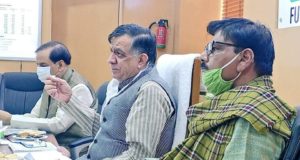 पिछली सरकारों में लखनऊ की पर्ची पर इंडस्ट्री के प्लॉट मिलते थे जो अब ड्रॉ से मिल रहे हैं—सतीश महाना