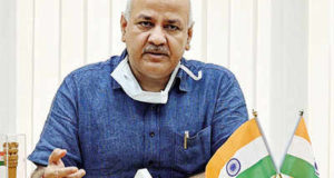 लखनऊ में सरकारी स्कूल का निरीक्षण करने जा रहे दिल्ली के डिप्टी सीएम सिसोदिया को  पुलिस ने रोका