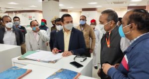 कमिश्नर ने किया केडीए का निरीक्षण, 71,अभियंता, कर्मचारी , गैरहाजिर मिले