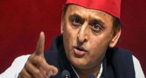 लखनऊ में हिरासत में लिये गए अखिलेश यादव , बाद में रिहा