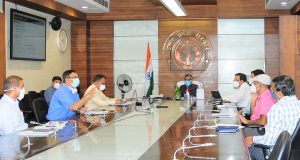 माह जुलाई,  में प्रतिदिन 25 लाख वैक्सीन डोज देने के लक्ष्य के अनुसार कार्ययोजना बनाएं जिलाधिकारी—मुख्य सचिव