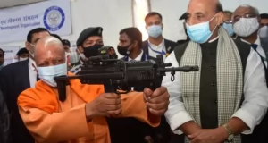 रक्षामंत्री राजनाथ सिंह ,  योगी की तारीफ कर बोले- यूपी में अब अपराधियों की नहीं, बुलडोजर वालों की बल्ले-बल्ले