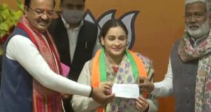 भाजपा में शामिल हुईं मुलायम की बहू अपर्णा यादव