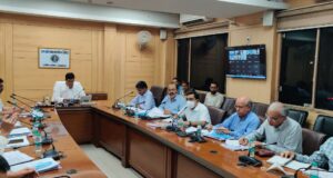 अधिकारी/कर्मचारी 24×7 अपने मोबाइल  चालू रखे, निर्बाध आपूर्ति के लिए रात्रि में भी फाल्ट ठीक करना होगा—ऊर्जा मंत्री ए0के0शर्मा