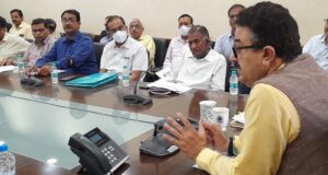 UP को ग्लोबल टेक्सटाइल्स हब बनाने हेतु शीघ्र आ रही है टेक्सटाइल्स एवं गारमेंटिंग पालिसी-2022