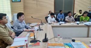 स्मार्ट सिटी के  कार्यों को तय समय सीमा में पूर्ण करें —मंडलायुक्त रंजन कुमार