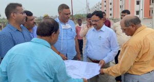 VC ने शारदा नगर विस्तार योजना में बने PM आवासों का किया निरीक्षण, फिनिशिंग के शेष कार्यों को जल्द पूरा कराने के दिये निर्देश