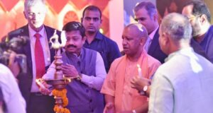 मुख्यमंत्री  योगी ने  ग्रेटर नोएडा में 5 हजार करोड़ की लागत से तैयार उत्तर प्रदेश के पहले डाटा सेंटर लोकार्पण किया