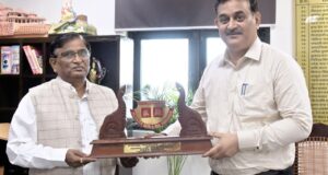 फूल वालो की सैर 2022 में उत्तर प्रदेश को मिला द्वितीय पुरस्कार ,निदेशक सूचना ने सूचना विभाग की टीम को दी बधाई