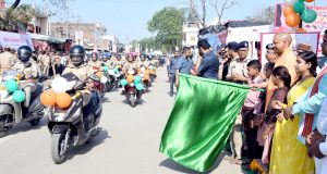 <strong>मुख्यमंत्री ने जनपद बलरामपुर में चैत्र नवरात्रि के प्रथम दिवस पर‘महिला सशक्तिकरण रैली’ को हरी झण्डी दिखाकर रवाना किया</strong>