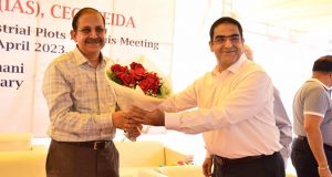 यमुना प्राधिकरण के सीईओ डॉ. अरुणवीर सिंह ने कहा, भरोसा रखें ,आवंटियों की  समस्यायों का हर हाल में किया जायेगा समाधान