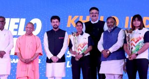 मुख्यमंत्री और केन्द्रीय  खेल मंत्री ने ‘खेलो इण्डिया यूनिवर्सिटी गेम्स-2022’ के ‘लोगो’, एंथम, जर्सी, मैस्कॉट तथा मशाल को लॉन्च किया, मशाल रिले को झण्डी दिखाकर रवाना किया